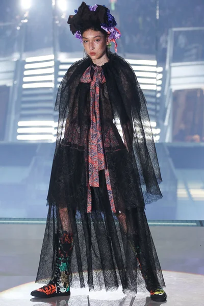 Look 2